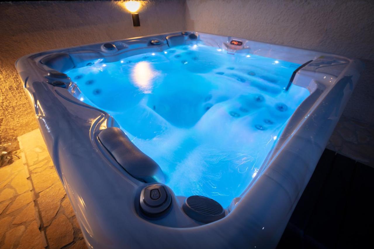Al Pino Blue Property Premantura Kültér fotó