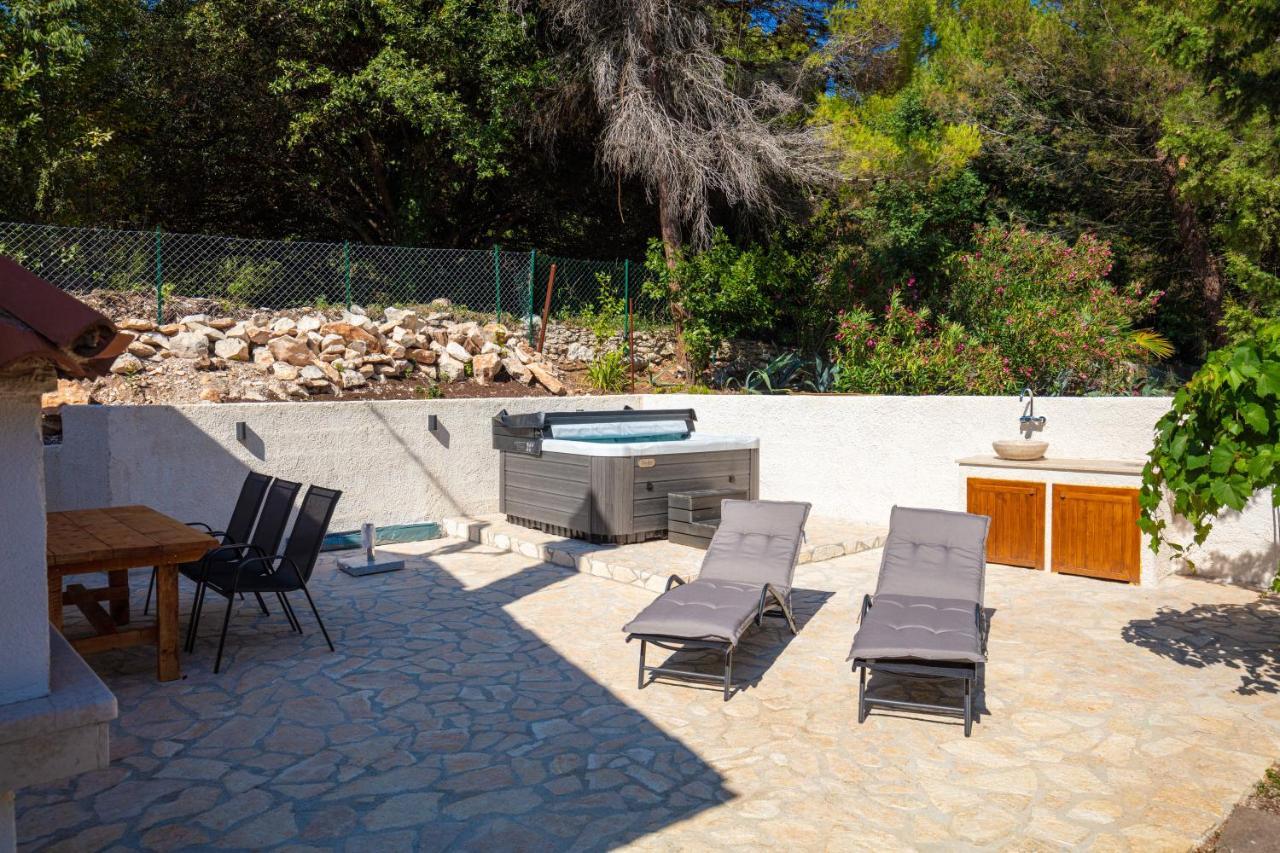 Al Pino Blue Property Premantura Kültér fotó