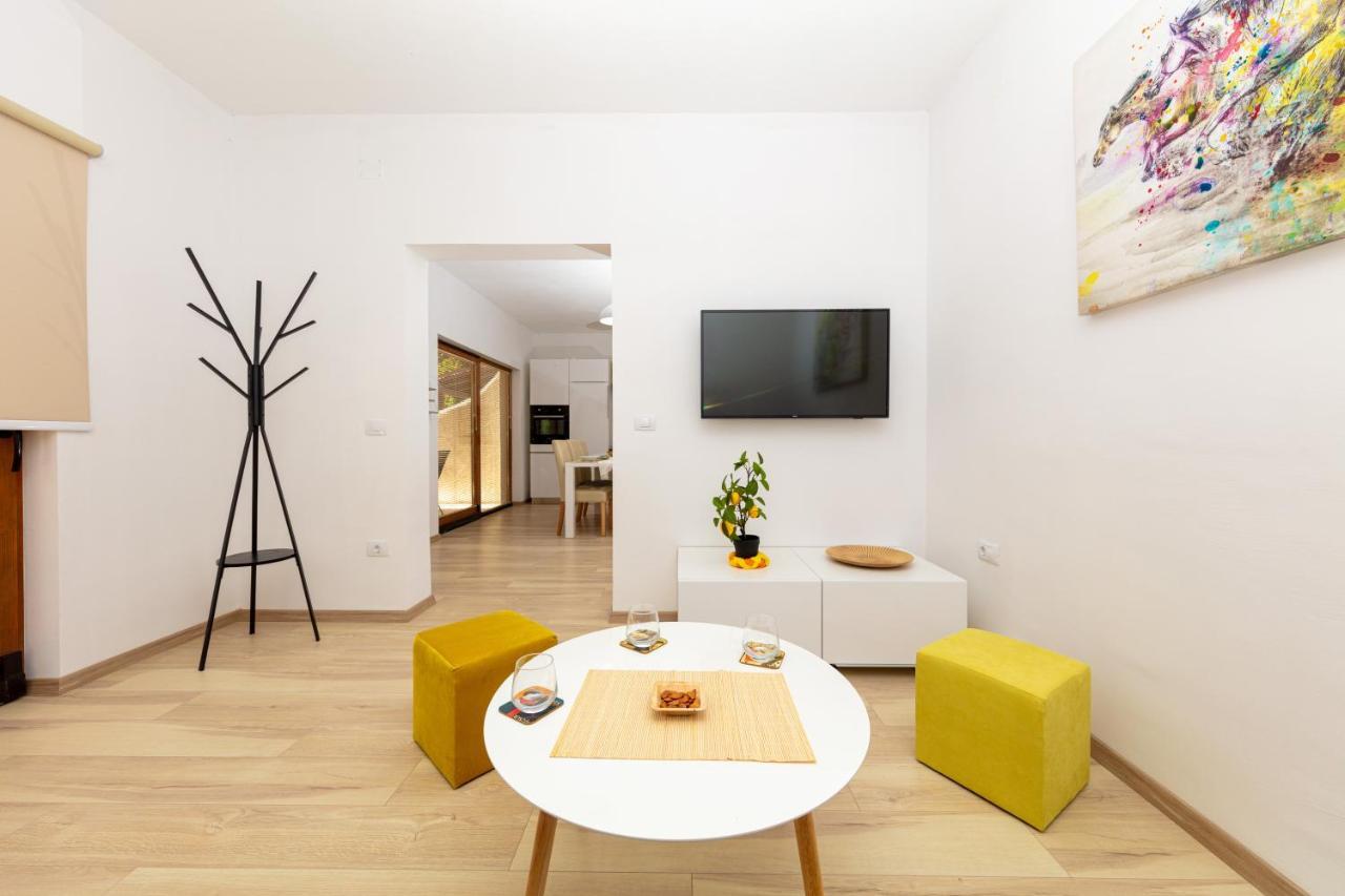 Al Pino Blue Property Premantura Kültér fotó