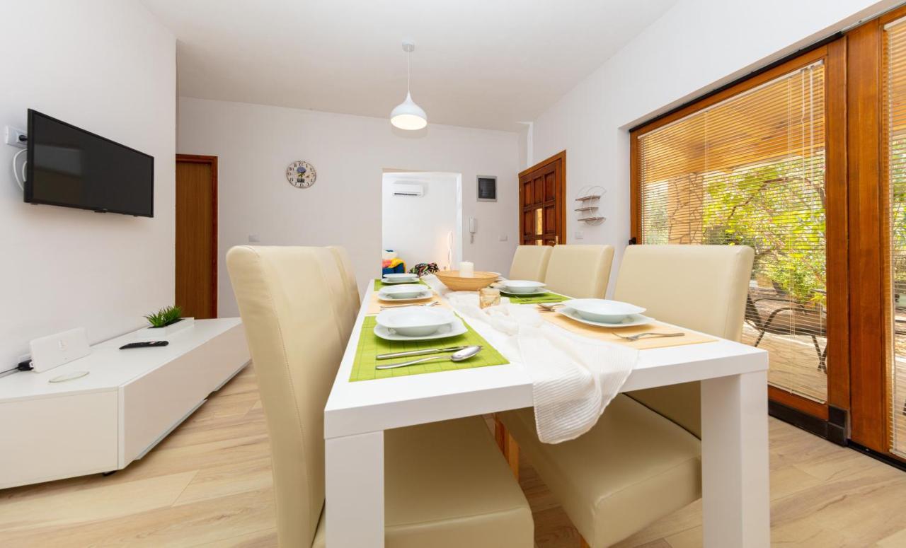 Al Pino Blue Property Premantura Kültér fotó